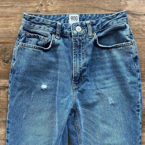 BDG Urban Outfitters Mom Jeans - Picture 3 of 7